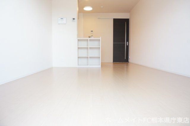 熊本市東区上南部２丁目のアパートの居間・リビング