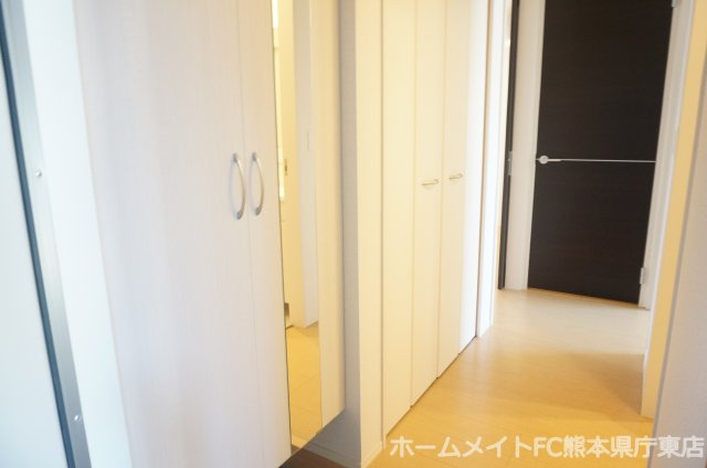 熊本市東区上南部２丁目のアパートの玄関