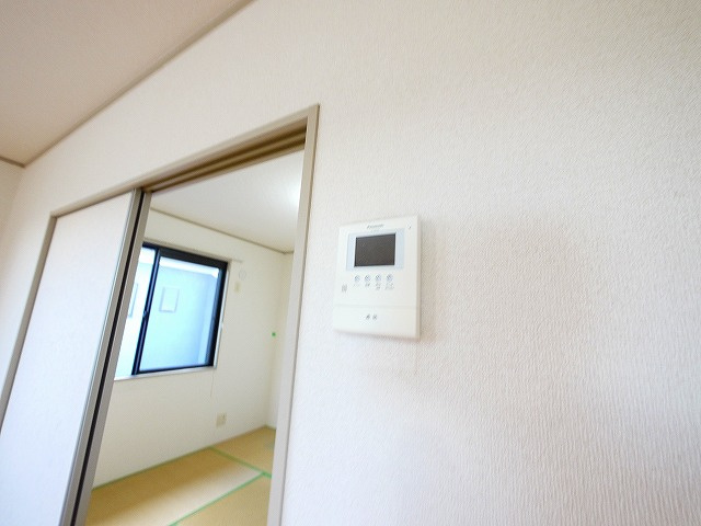 セジュール三笠Aのセキュリティ|モニター付きインターホーン