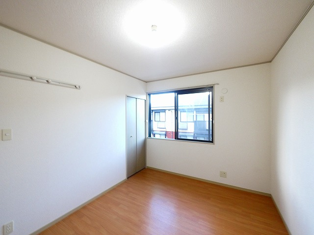 セジュール三笠Aの洋室|使い勝手のいい洋室です