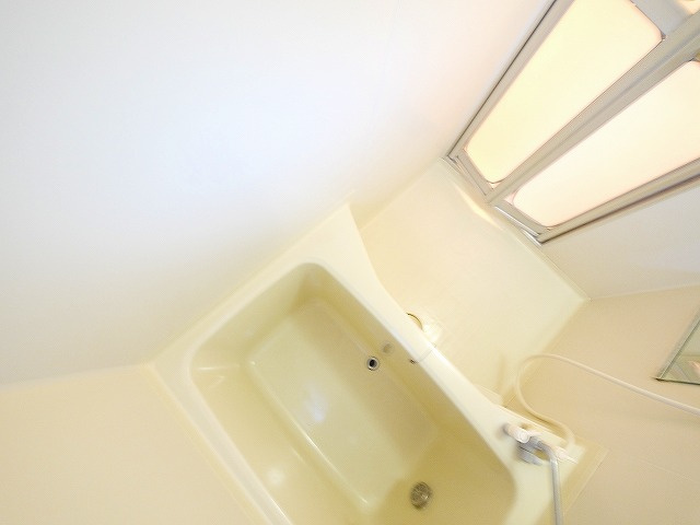 セジュール三笠Aの浴室|日々の疲れを癒すお風呂付です