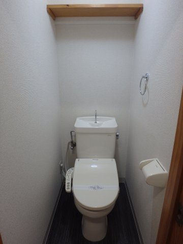 ＳＫマンションのトイレ|岡山市北区今　SKマンション　1K　トイレ