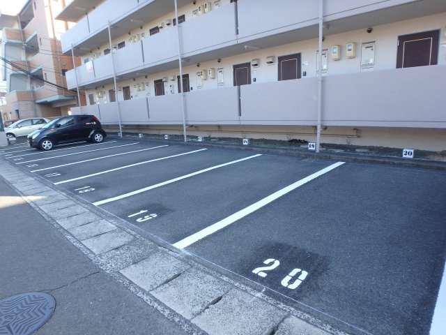 ＳＫマンションの駐車場|岡山市北区今　SKマンション　1K　駐車場