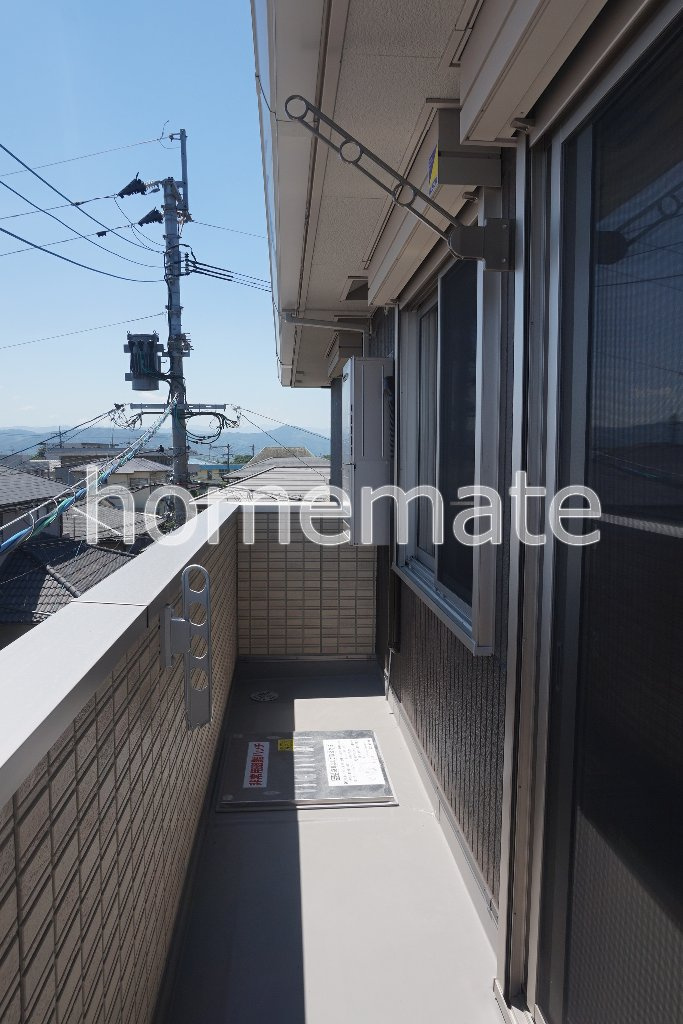 熊本市東区戸島西１丁目のアパートのバルコニー