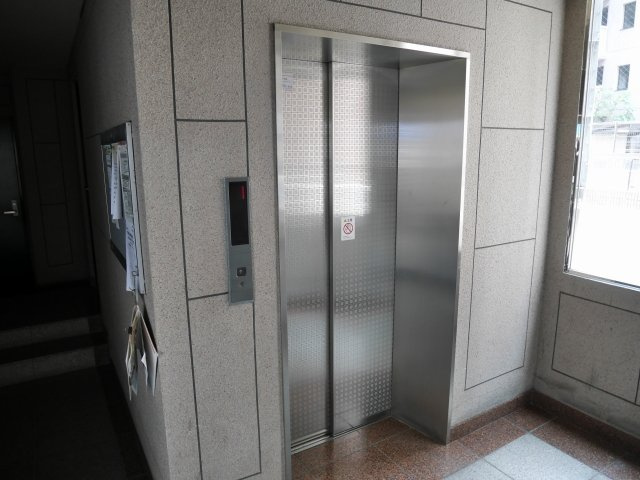 【その他共用部分】 | エクセルメゾン高木 | エクセルメゾン高木のエレベーター