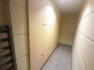 【その他共用部分】 | 不在時にもお荷物が受け取れる宅配ボックスです。