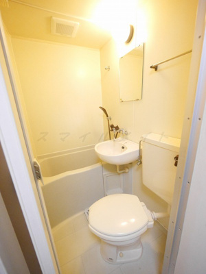 【浴室】 | マリンコーポ片瀬江ノ島第2（マリンコーポカタセエノシマダイ2） | 室内写真は同タイプ別室の写真です。