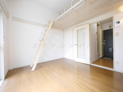 【居間・リビング】 | マリンコーポ片瀬江ノ島第2（マリンコーポカタセエノシマダイ2） | 室内写真は同タイプ別室の写真です。