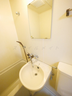 【洗面所】 | マリンコーポ片瀬江ノ島第2（マリンコーポカタセエノシマダイ2） | 室内写真は同タイプ別室の写真です。