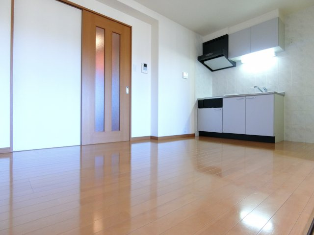 ブリーズ泉ヶ丘の洋室