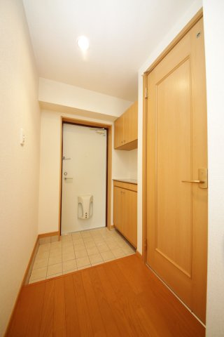 ニュー平地の玄関