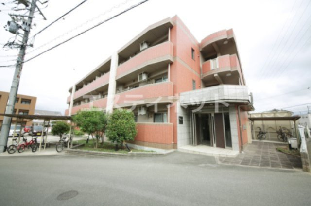 ニュー平地の外観