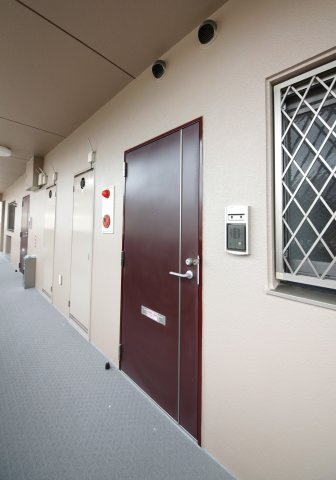 ニュー平地の玄関