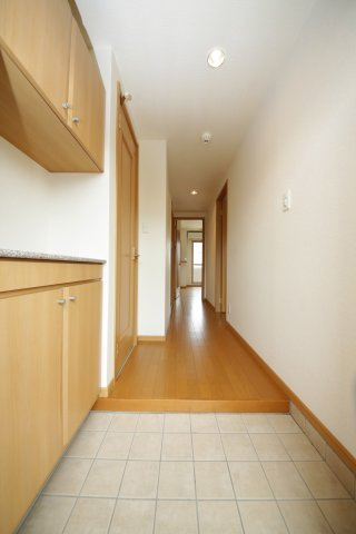 ニュー平地の玄関