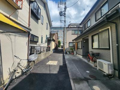 ハミングＴＡＫＥＹＡＭＡＣＨＩ（ハミングタケヤマチ）の周辺|前面道路