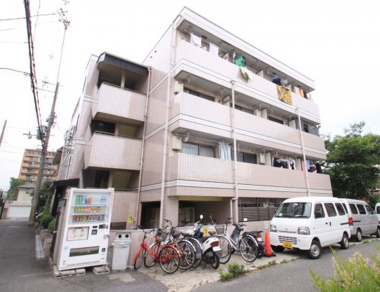 ハイツ八戸ノ里の外観