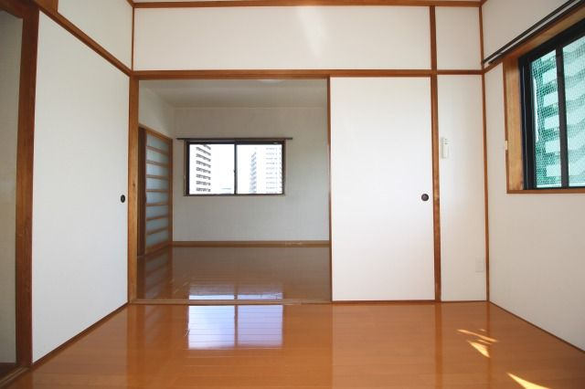 メゾン内藤の洋室