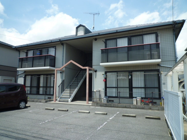 総社市福井のアパートの外観
