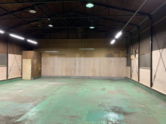 【内装】 | 新吉田町11貸し工場 | 天高H3,600(梁下)