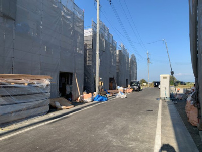 【前面道路含む現地写真】 | 大津市雄琴4丁目4付近　新築戸建