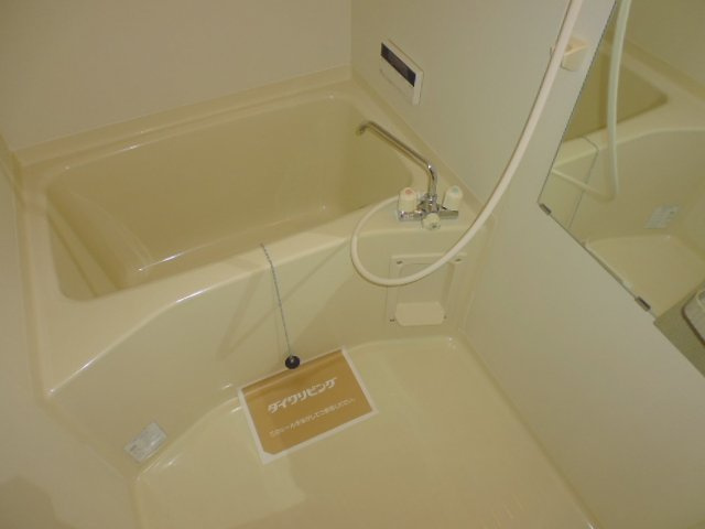 クレールはなの浴室|追い焚きバス