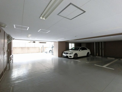 【駐車場】 | 日神パレステージ阪東橋Ⅱ | 屋内平置き駐車場