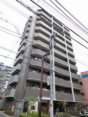 【外観】 | 日神パレステージ阪東橋Ⅱ | 「阪東橋」駅徒歩2分！駅近ならではの便利な住環境も魅力的です。
南西向き・角部屋につき採光・風通し良好です。住まいの独立性を高める玄関ポーチ付です♪