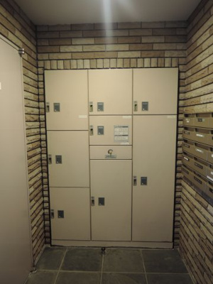 【その他共用部分】 | ジェイシティ洋光台 | 不在時にもお荷物が受け取れる宅配ボックスです。