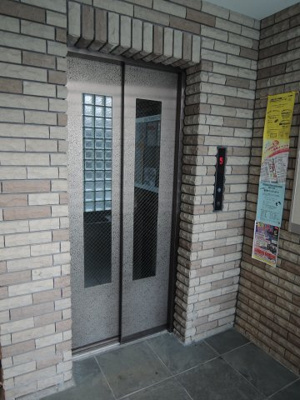 【その他共用部分】 | ジェイシティ洋光台 | お買い物時やベビーカーの出し入れに便利なエレベーター付