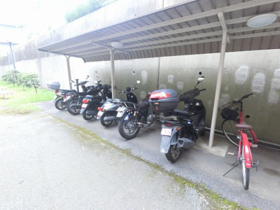 【その他共用部分】 | 日吉ガーデニア | バイク置き場