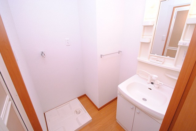 エスペランサ壱番館の洗面所|内装イメージ：同物件別室