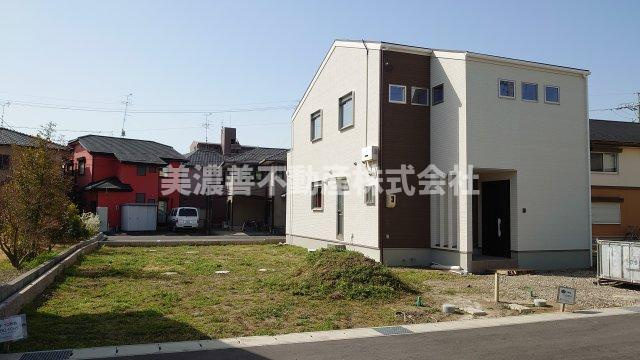 ５５４７４　岐阜市鏡島未使用戸建て