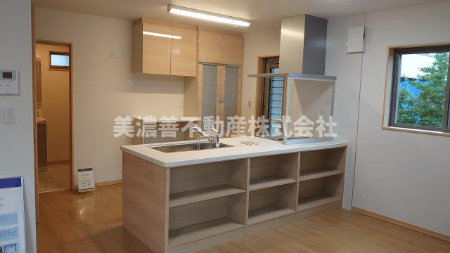 ５５４７４　岐阜市鏡島未使用戸建てのキッチン