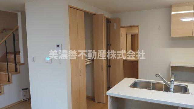 ５５４７４　岐阜市鏡島未使用戸建てのキッチン