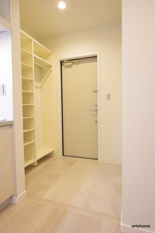 SELENITE塚本　仲介手数料無料の玄関