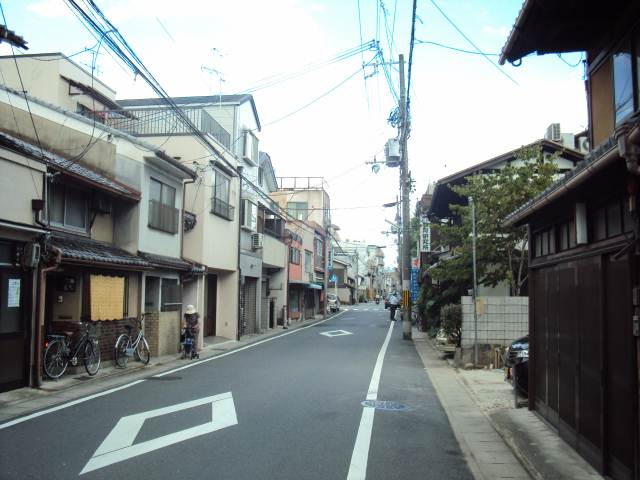 ヴォールベフィンデンの周辺|前面道路