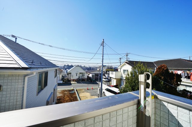 浅間台小学校徒歩10分、宮田中学校徒歩7分と、子育て世代に便利な立地！カースペース２台♪保土ケ谷区鎌谷町　全２棟新築戸建て　A棟の展望