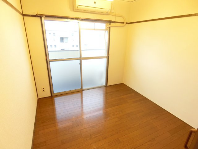 公団狭山住宅26号棟の洋室