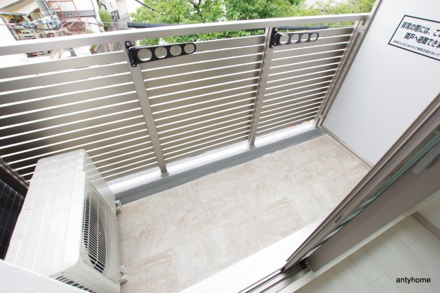 ライブカーサ千林大宮　仲介手数料無料のバルコニー