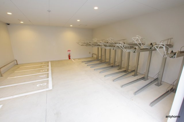 ライブカーサ千林大宮　仲介手数料無料の駐車場