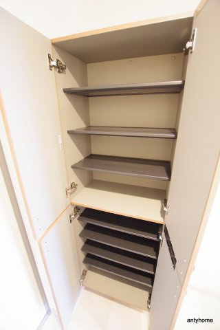 ライブカーサ千林大宮　仲介手数料無料の収納