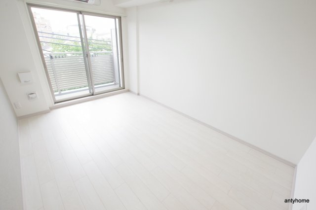 ライブカーサ千林大宮　仲介手数料無料の居間・リビング