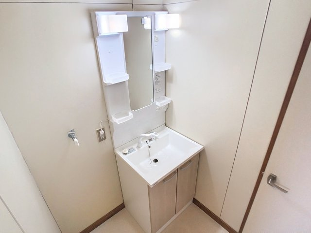 ファミール春日の洗面所