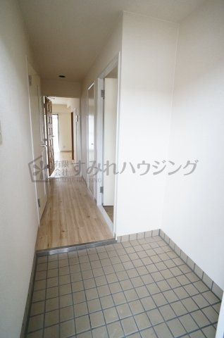 グランドゥール平井の玄関