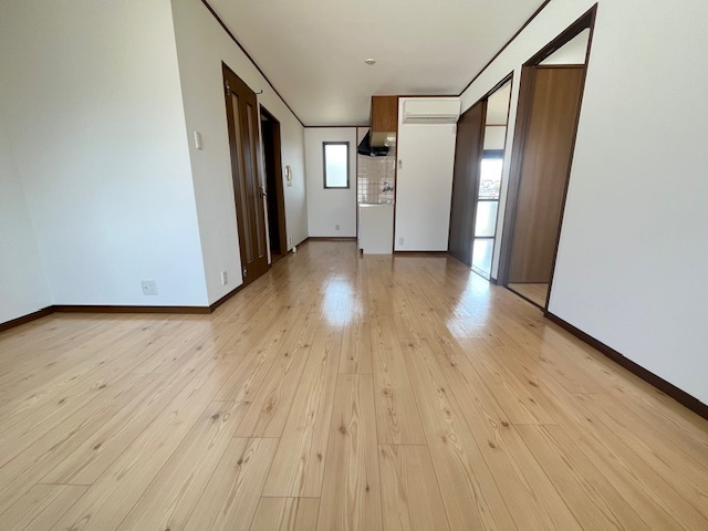 リバーサイド小車5号の居間・リビング