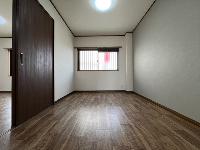 リバーサイド小車5号の洋室