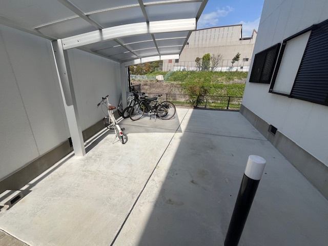 リバーサイド小車5号の駐車場