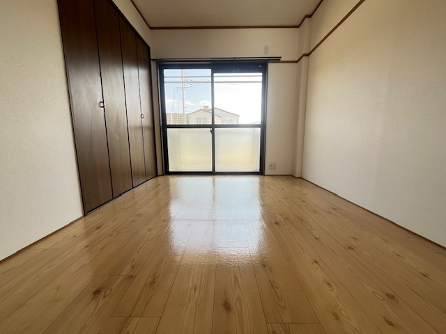 リバーサイド小車5号の洋室