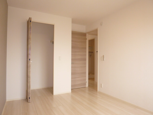 Ｄ－ｒｏｏｍ１４１の寝室|洋室