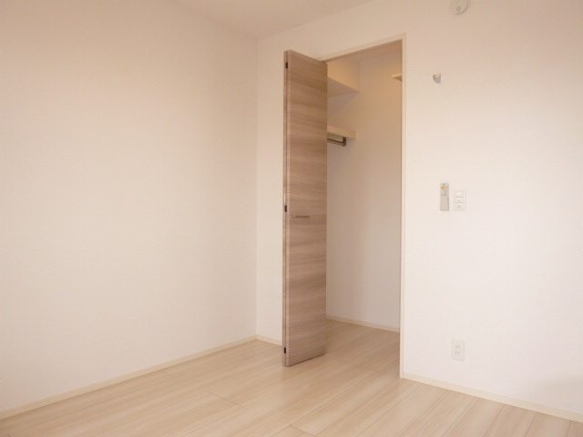 Ｄ－ｒｏｏｍ１４１の洋室